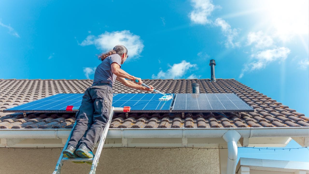 What Is the Lifespan of a Solar Panel?