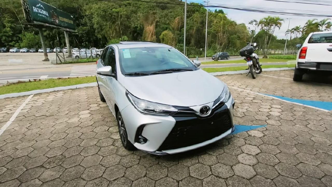 Toyota Yaris no Brasil: o novo mini hatch chega no mercado por 58 mil