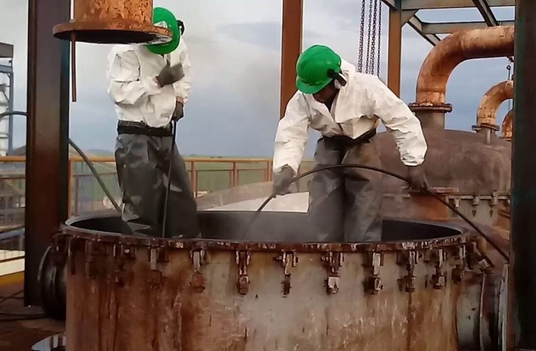 Heavy Work In Shipyards: How Giant Ships Are Moved To The Dry Dock?