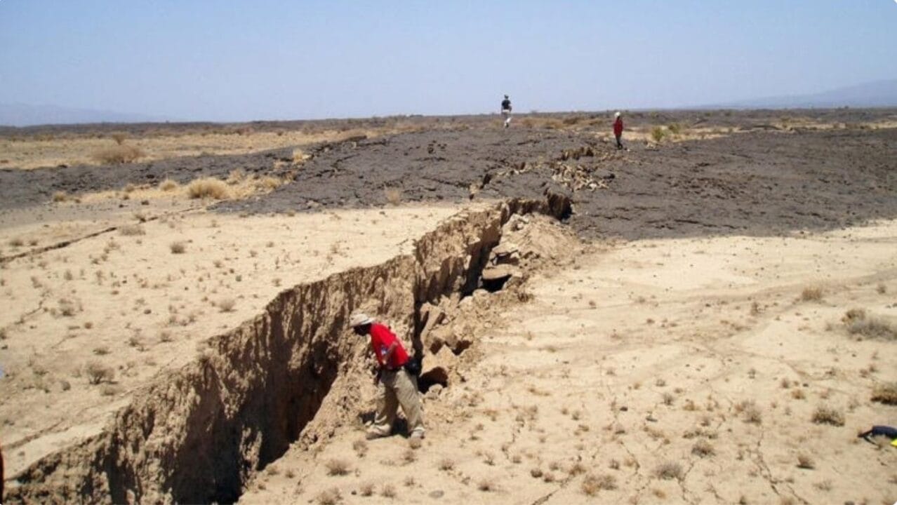 Will Africa Split in Two? New Ocean Formation Surprises Scientists!