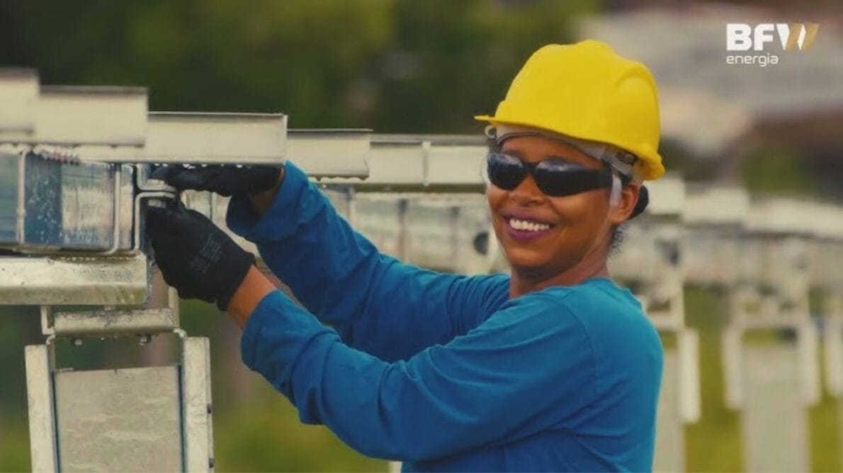 BFW Energia está com vagas de emprego abertas; oportunidades para montador de painéis solares, operador de máquinas, técnico de manutenção e mais