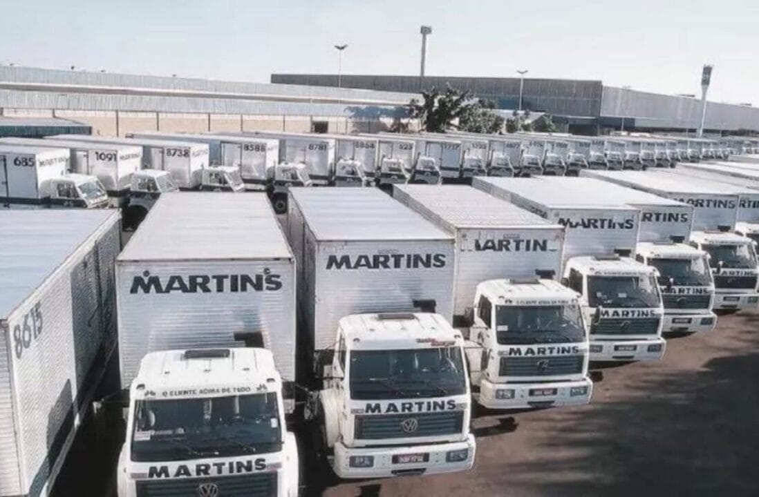 Logística Martins oferece novas vagas de emprego; oportunidades para motorista entregador, assistente logística, operador de movimentação e armazenagem