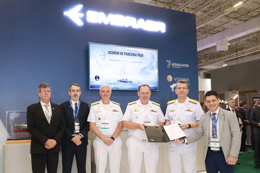 Marinha do Brasil e Embraer fecham acordo inédito para apoio mútuo em pesquisa, desenvolvimento e inovação