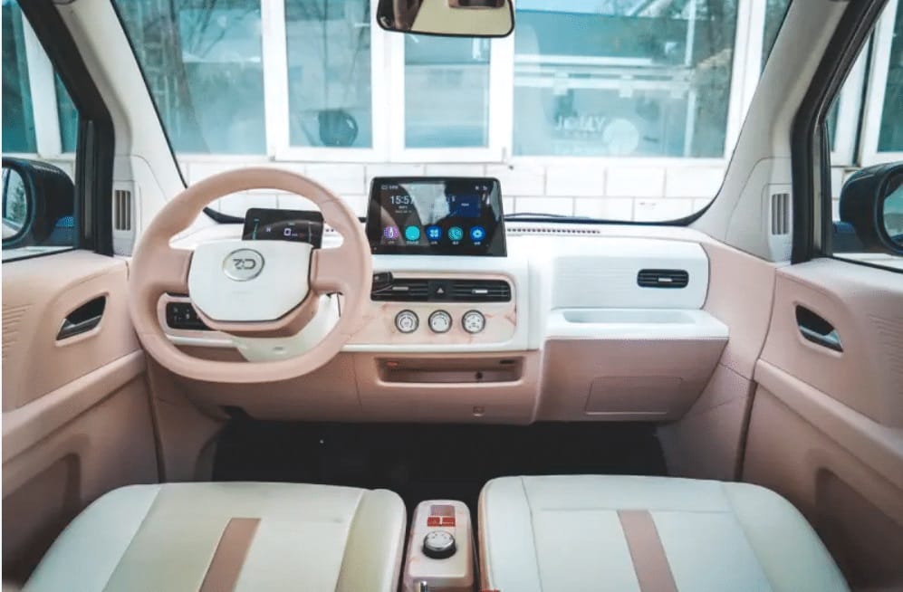 Manufacturer Saved from Bankruptcy by the Owner of Volvo Announces Launch of Electric Car for an Equivalent Price of R$ 22 Thousand (31,900 Yuans)