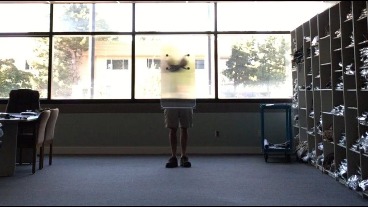 A tecnologia de invisibilidade está saindo da ficção científica e se tornando uma realidade, transformando o uso militar e outras aplicações