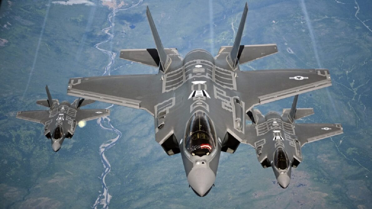 F-35 Lightning - The Current Most Powerful And Lethal Aircraft In The World, With A Speed Of Up To 1,960 Km/H