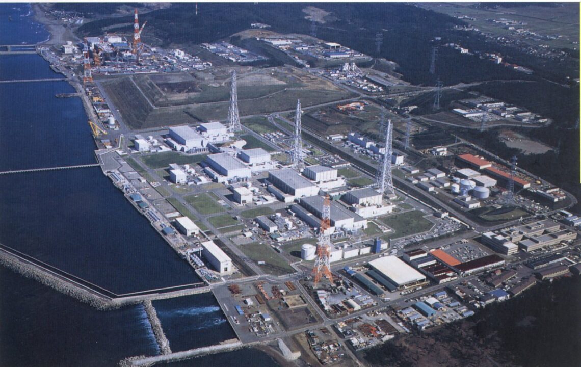The largest nuclear power plant in the world displays its power with seven reactors and a surreal capacity to provide 8,200 MW