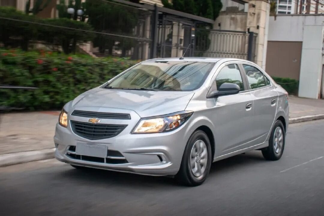 Used Chevrolet Prisma Costs Less Than R$ 40 Thousand and Is Surpassing Rivals in the Automotive Market. Find Out If It's Worth Investing in This Economic and Competitive Flex Sedan.