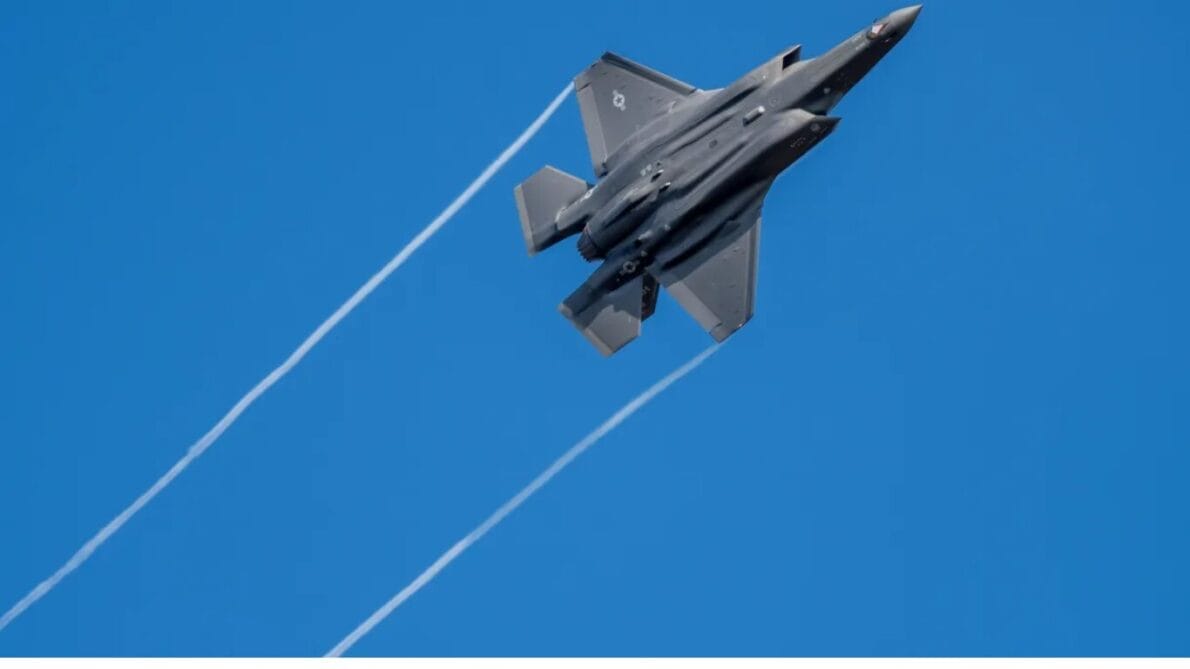 “exército da china”, “jatos”, “força aérea”, “china”, “EUA”