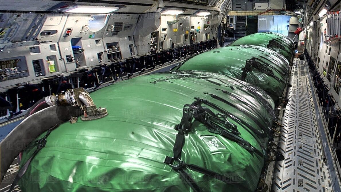 Método genial da Força Aérea dos Estados Unidos para transportar toneladas de combustível de aviação por avião