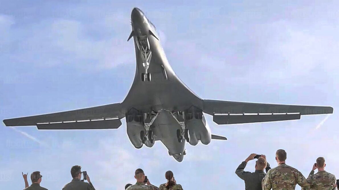 O bombardeiro supersônico B1 Lancer, dos Estados Unidos, é uma das aeronaves militares mais avançadas do mundo, custando impressionantes 320 milhões de dólares