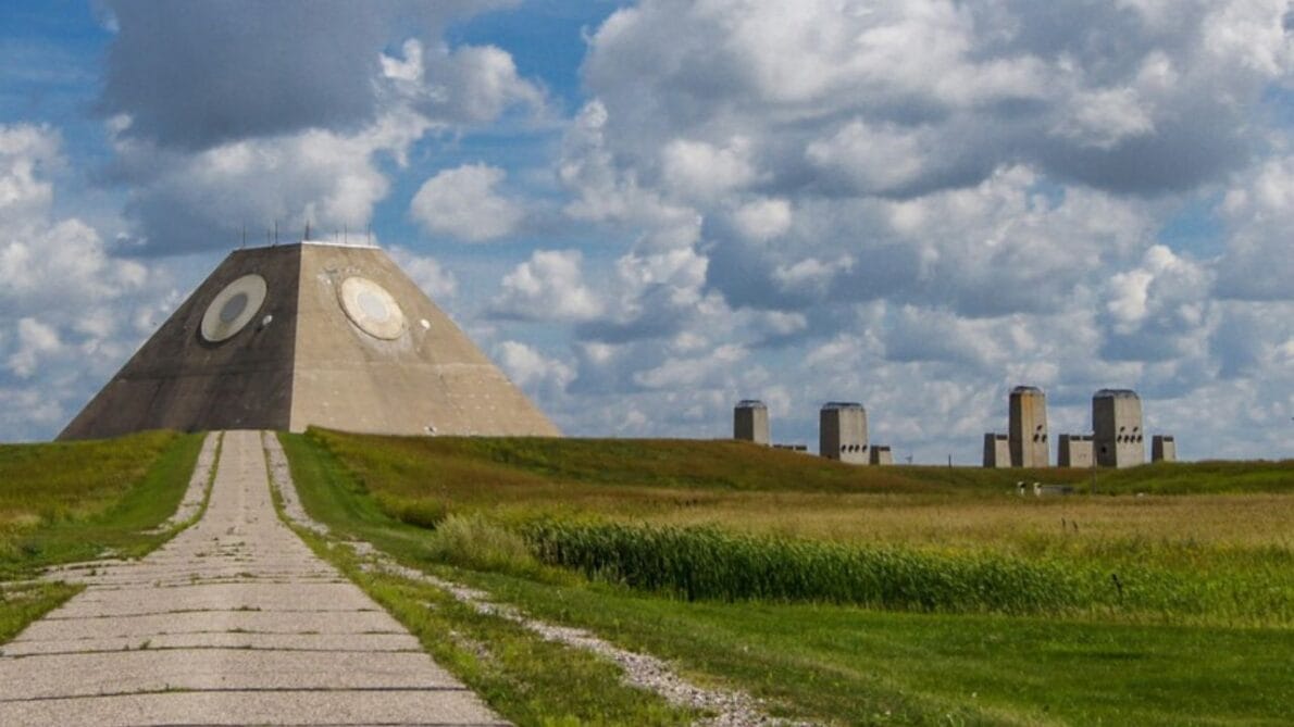 Construção - Estados Unidos - EUA - mísseis - nuclear - nucleares