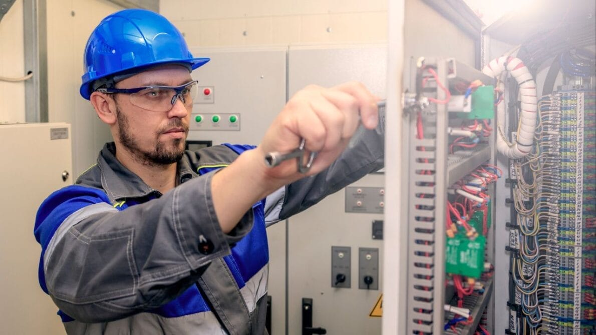 Veolia Brasil abre diversas vagas de emprego em diferentes áreas; Oportunidades para operador biogás, técnico eletromecânico, eletricista e mais