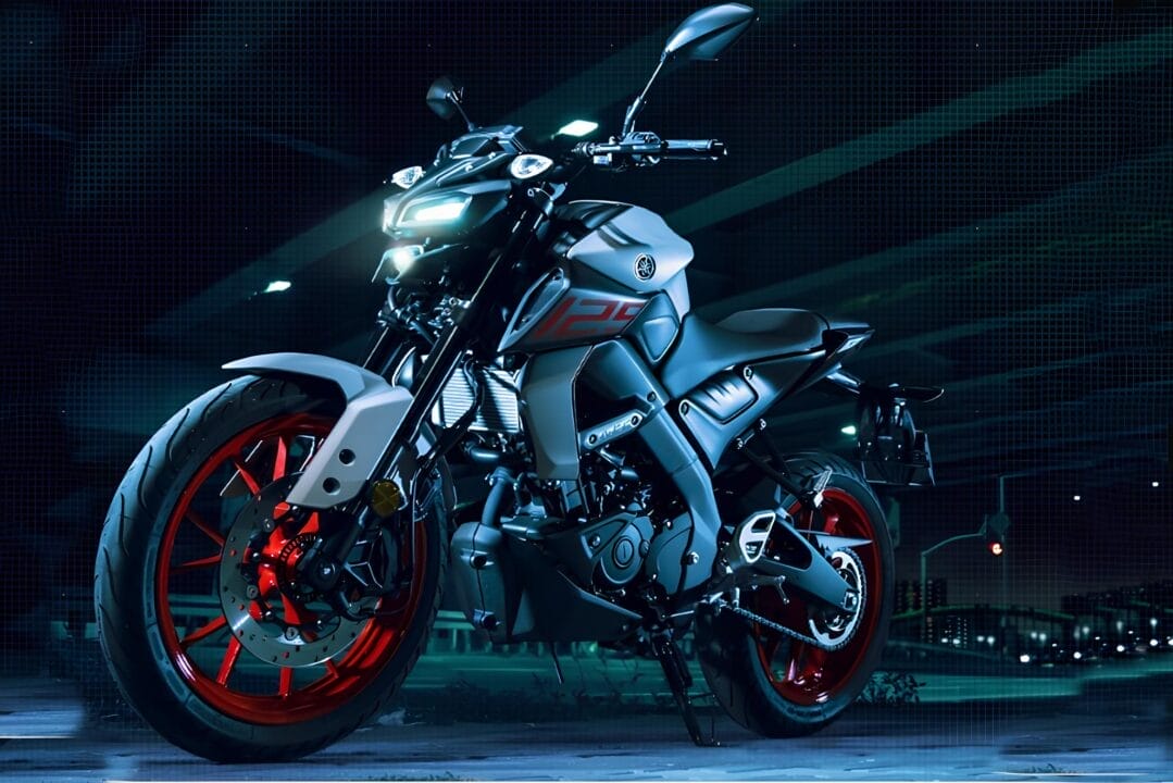 Custando menos de R$ 12 mil, ela está no Brasil e tem "carinha" de Yamaha MT-15. Conheça a Yasuna Fly