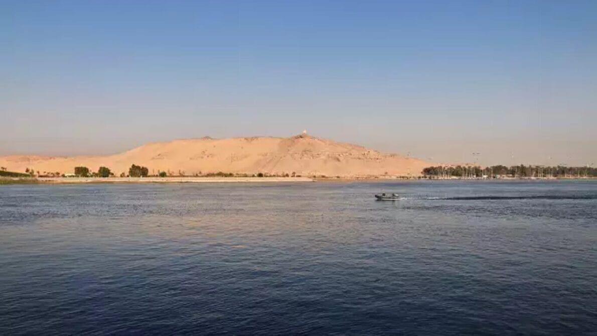 “Hydroelectric power”, “energy”, “renewable energy”, “mega constructions”, “construction”