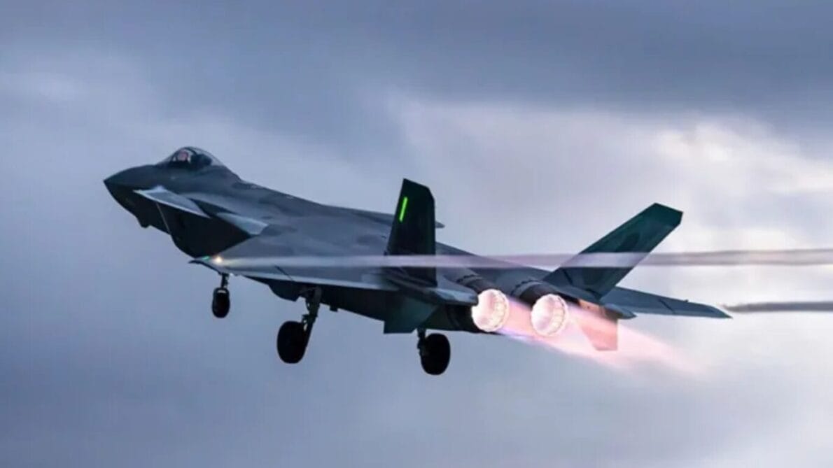 “exército da china”, “jatos”, “força aérea”, “china”, “EUA”