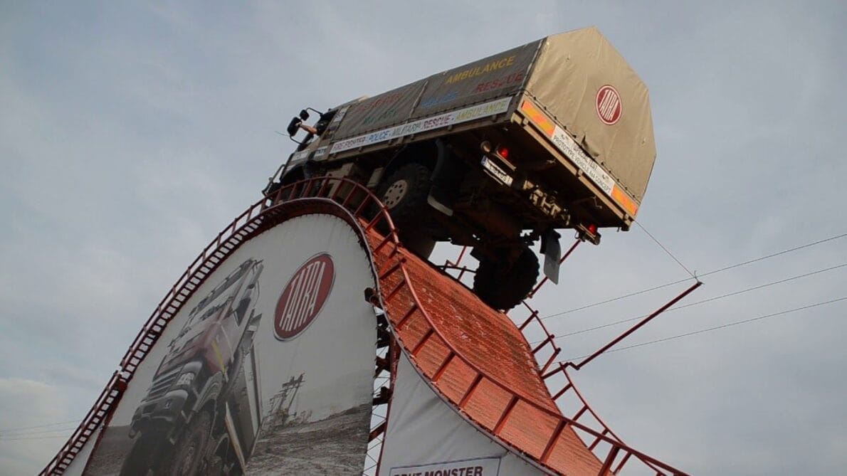 Caminhões Tatra: Conheça a história e a tecnologia por trás dos caminhões mais brutos no Brasil!