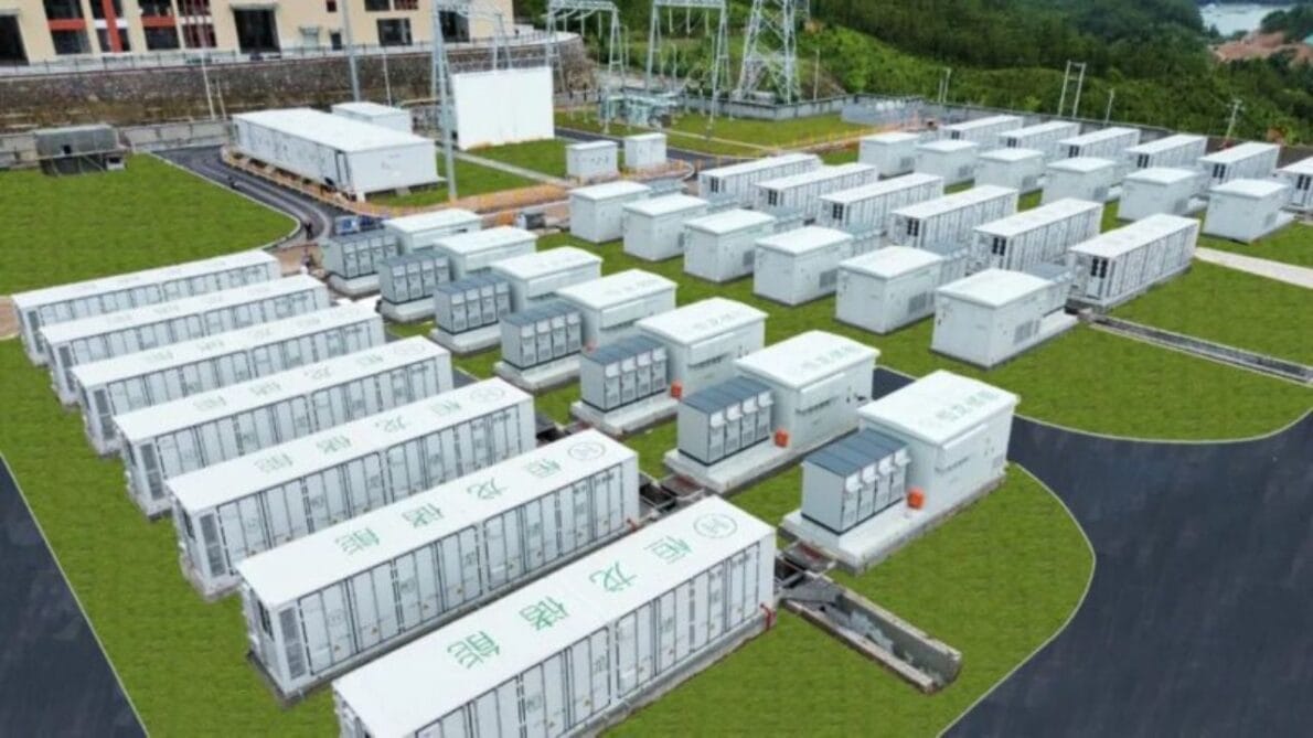 China inaugura a primeira usina de energia de estado semi-sólido em larga escala do mundo, marcando um marco na tecnologia de armazenamento de energia