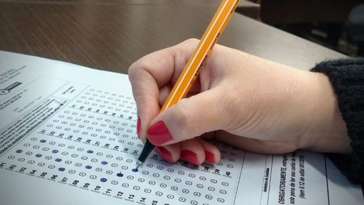 : “concurso público”, “processo seletivo”, “universidade federal”, “vagas”