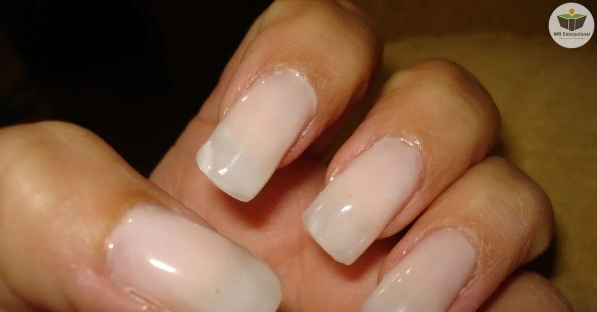 Gel nails course. (Photo: reproduction: CF Training Courses)
