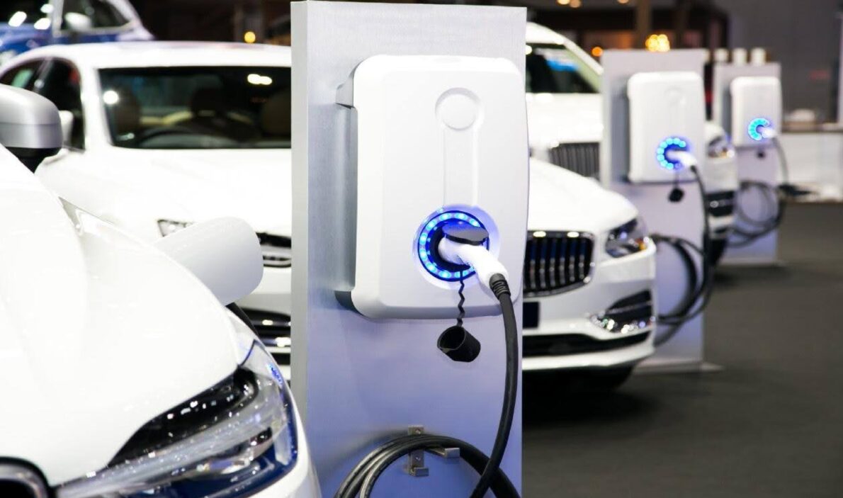 Veículos, elétricos, híbridos