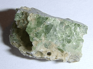 Although radioactive, trinitite emits low doses of radiation. (Image: reproduction)
