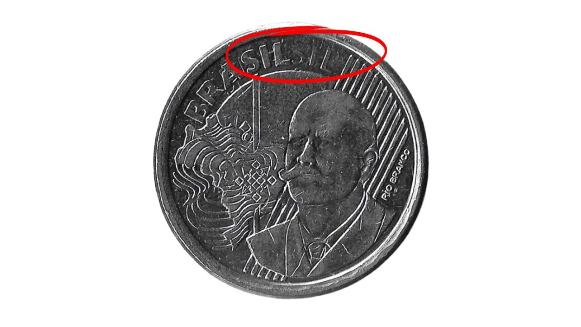 50 centavo coin worth R$ 850.