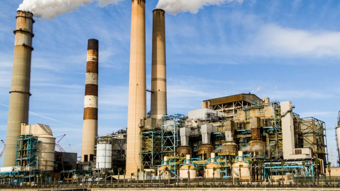 Coamo inaugura nova fábrica de ração e investe R$ 1,7 bilhão na construção de planta de etanol, criando 500 novos empregos