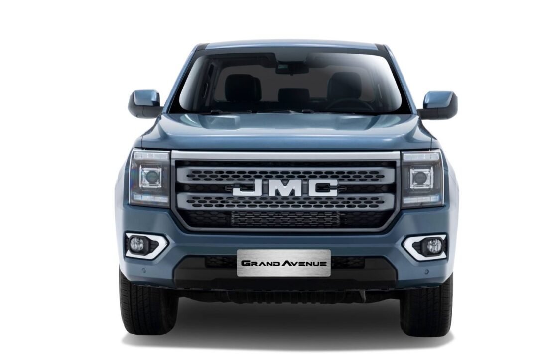 New Chinese Pickup Truck with Ford Engine Compatible with CNG Arrives in Latin America and is Already Winning Drivers Over with Economy and Performance