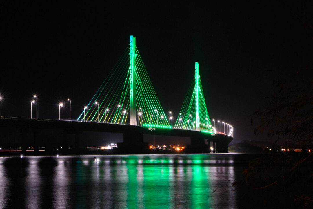 Construction of the Anita Garibaldi Bridge in Santa Catarina: With 2.8 kilometers of extension, it is the third largest in Brazil