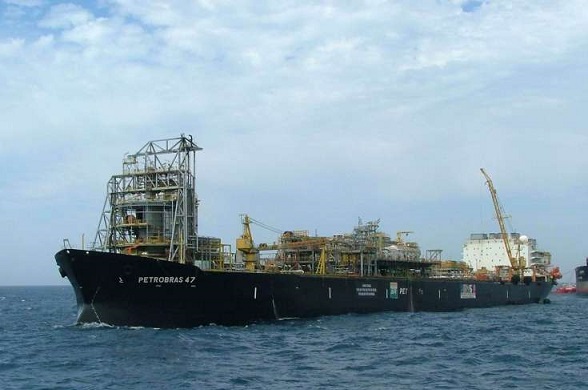 Petrobras plans to revitalize old oil and natural gas platforms in local shipyards