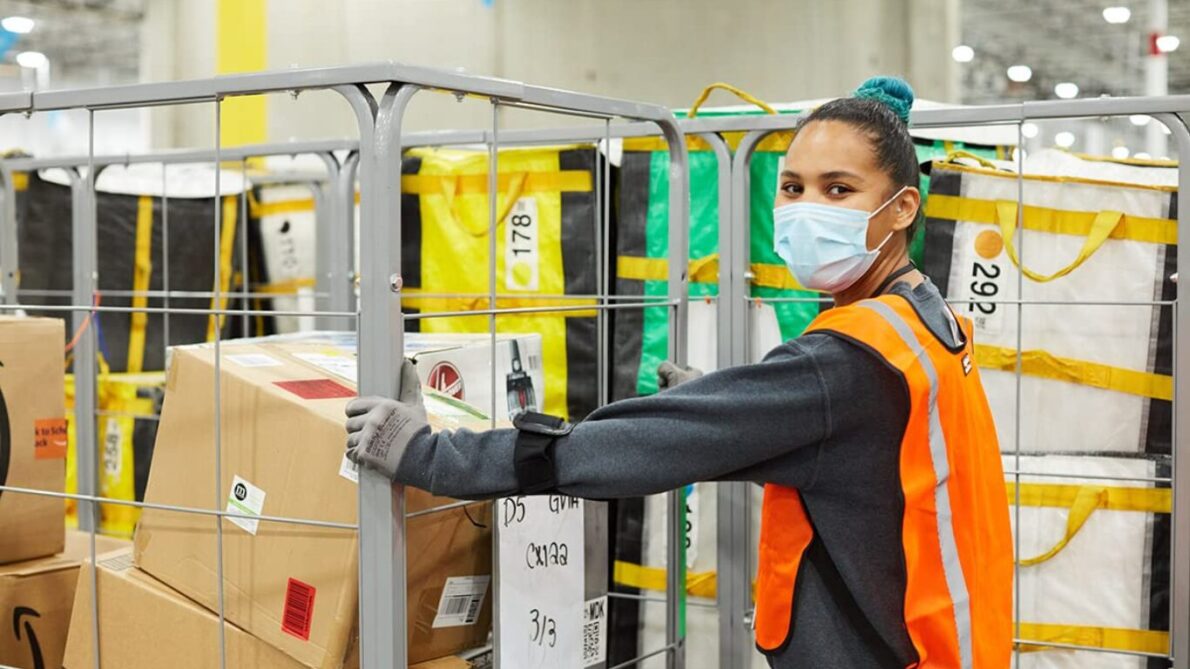 “employment at amazon”, “amazon”, “job vacancies”, “jeff bezos”