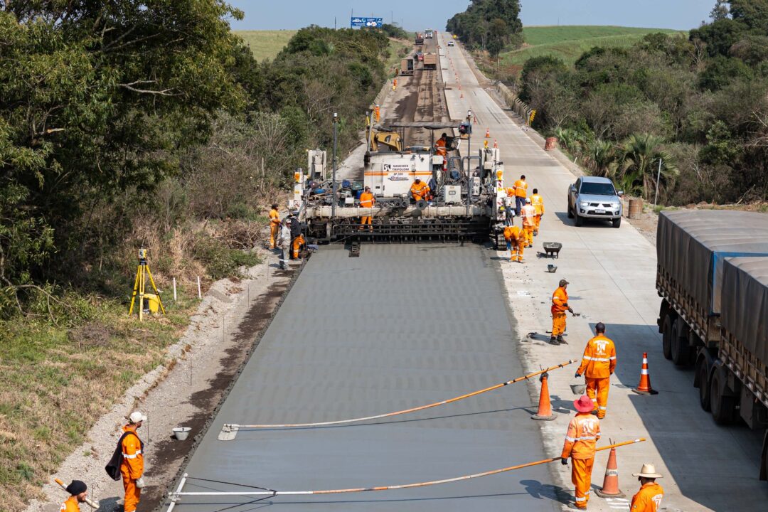 No more asphalt! The Brazilian state follows the example of the USA and will renew 340 km of highway with concrete, which lasts twice as long as the conventional asphalt used today in Brazil and is cheaper. (Photo: Ari Dias/AEN)