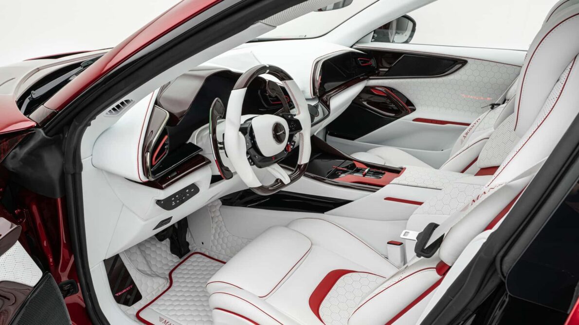 Mansory transformed the Ferrari Purosangue into a “controversial work of art”. (Image: publicity)