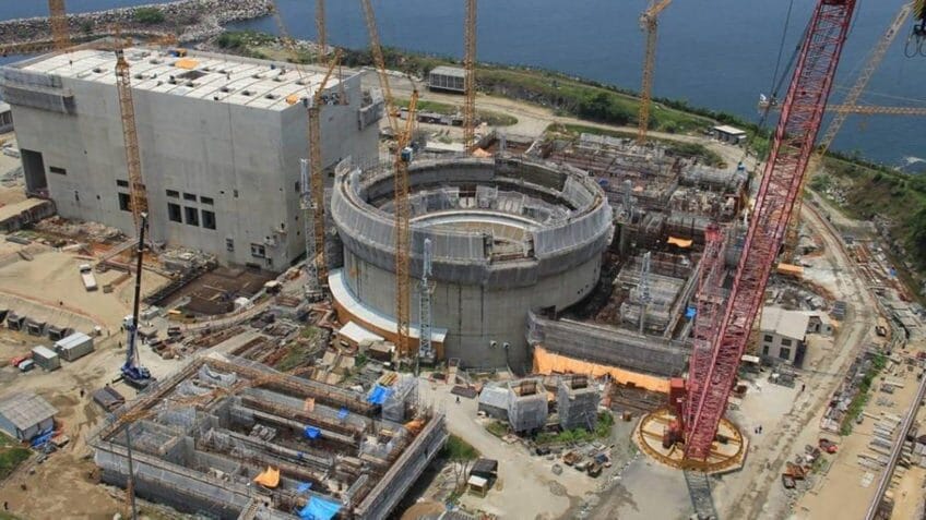 Angra 3 has already cost R$ 12 billion and still needs an additional R$ 23 billion to be completed. Is it worth continuing with this controversial project?. (Image/reproduction)