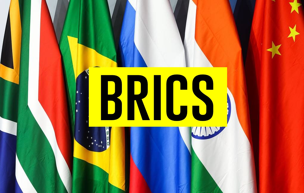 BRICS, dólar