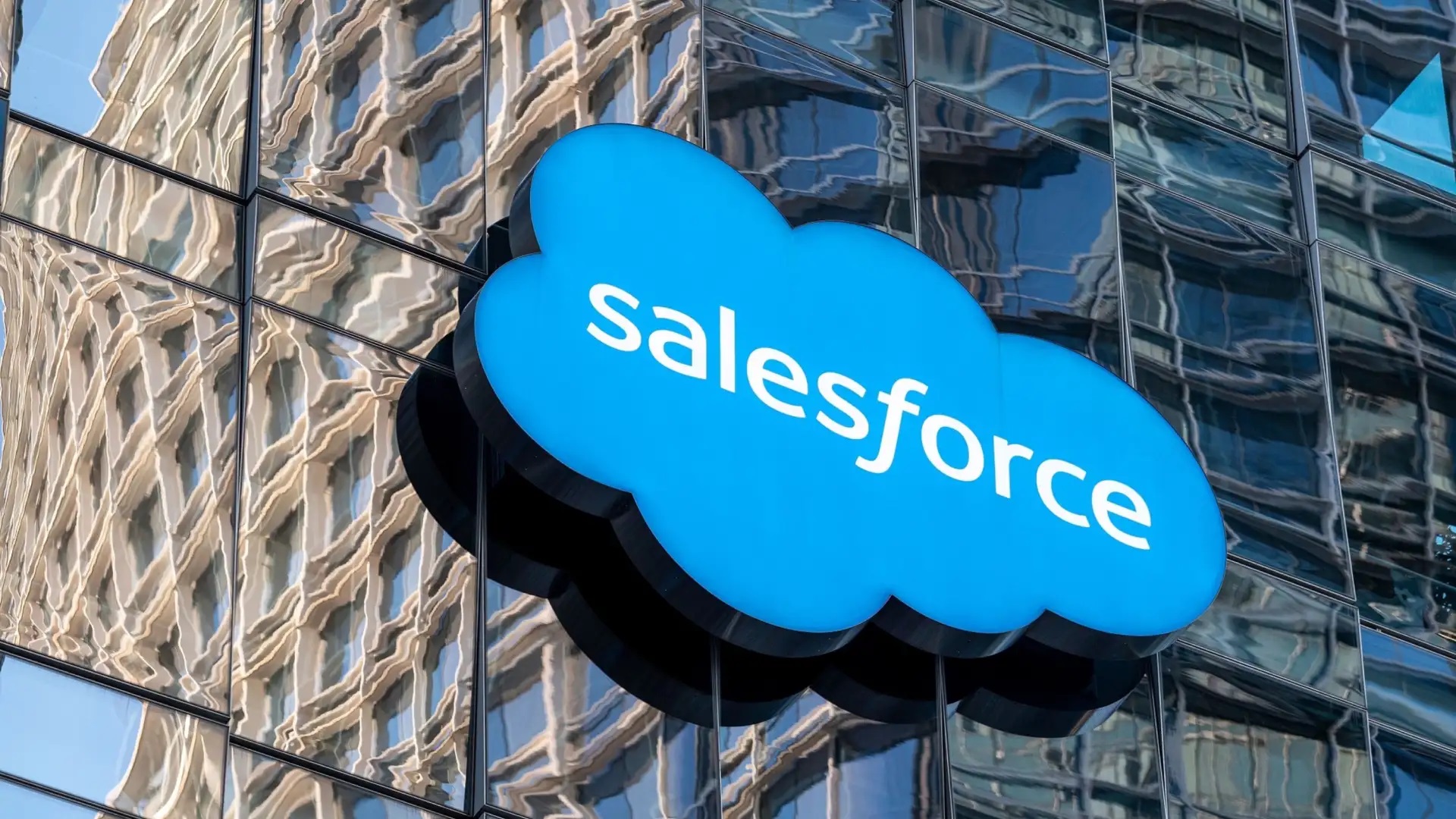 Multinacional Salesforce abre processo seletivo com mais de 2 mil vagas home office e presenciais nas áreas de administração, tecnologia, Finanças e mais!