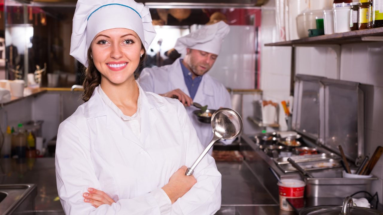 Procurando uma oportunidade? A Funcamp abriu uma vaga de emprego para o cargo de Ajudante de Cozinha; Confira mais informações!