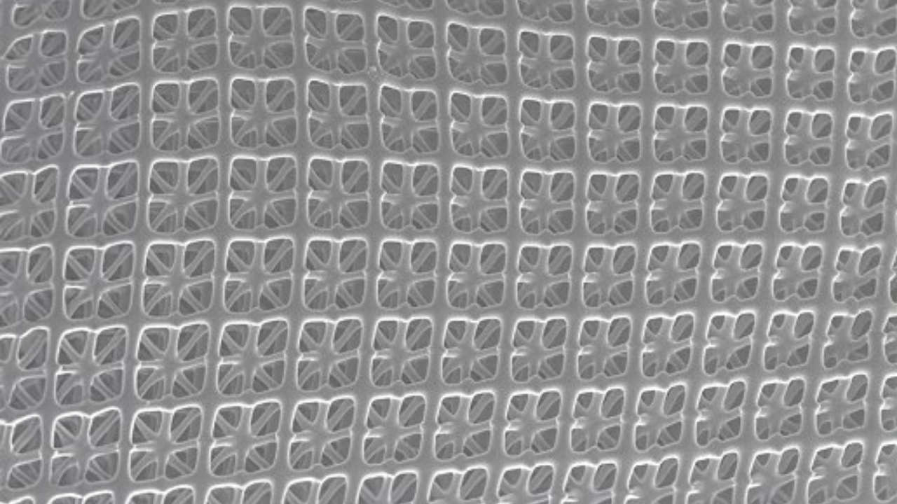 Descubra como a nanoengenharia e a tecnologia de materiais estruturais podem transformar obras com resistência e leveza inéditas.