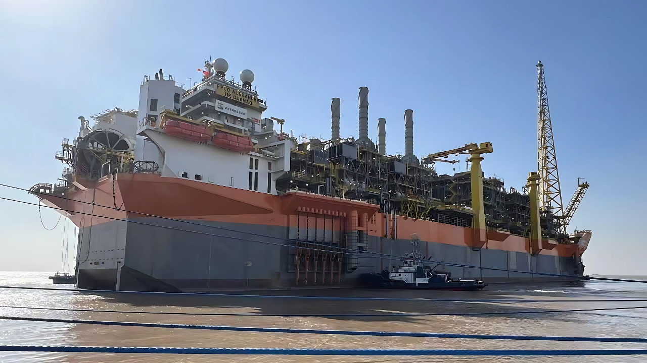 SBM Offshore destaca oportunidades de crescimento no mercado de FPSOs, com projetos em potencial e resultados financeiros robustos.