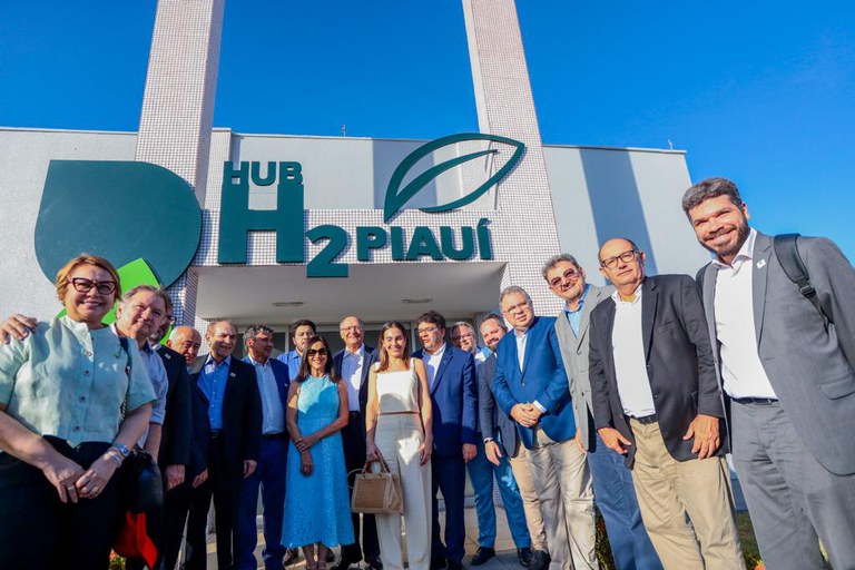 Foto de divulgação da parceria do governo federal com o governo do piauí sobre o hidrogênio verde.