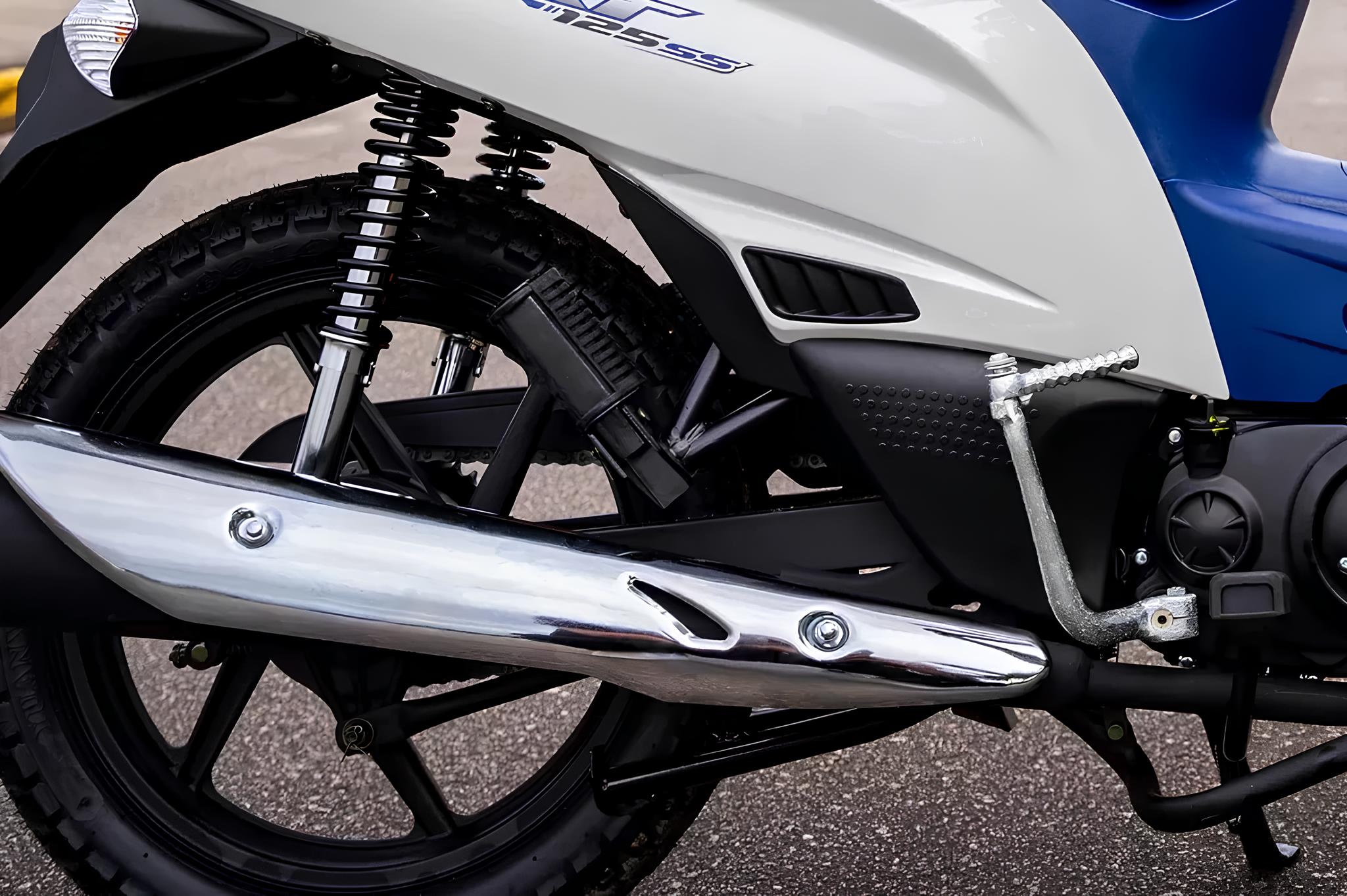 Moto econômica e "baratinha" da Shineray que faz acima de 40 km por litro custa R$ 12.990 com seu motor de 123,67 cc, injeção eletrônica, painel digital e rodas de liga leve