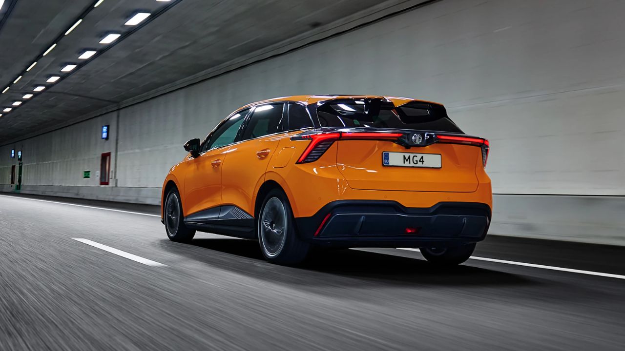 MG4 EV: hatch elétrico da China chega ao Brasil para disputar mercado com o BYD Dolphin