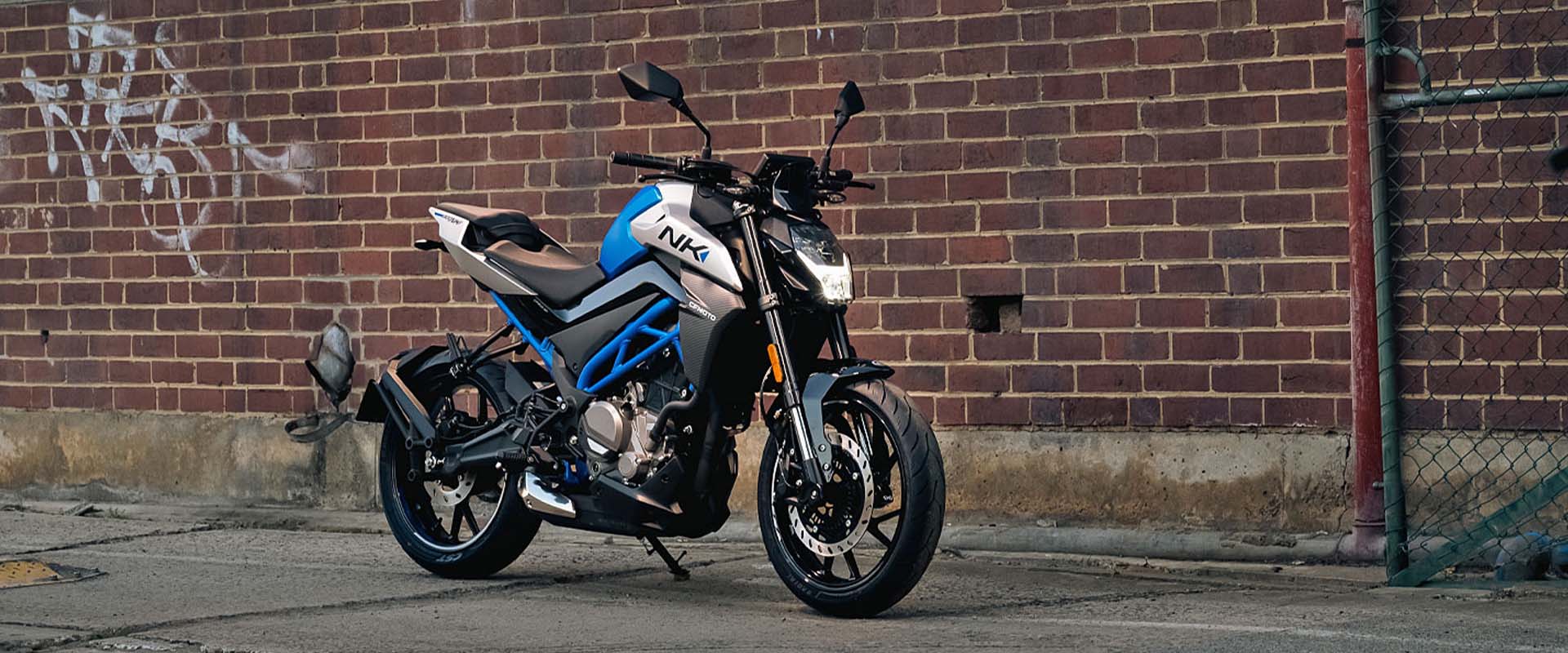Nova naked 300cc supera FZ-25 e CB 300F em potência e tecnologia e pode chegar ao Brasil com motor de 29 cv