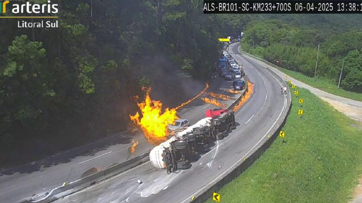 Carreta de combustível