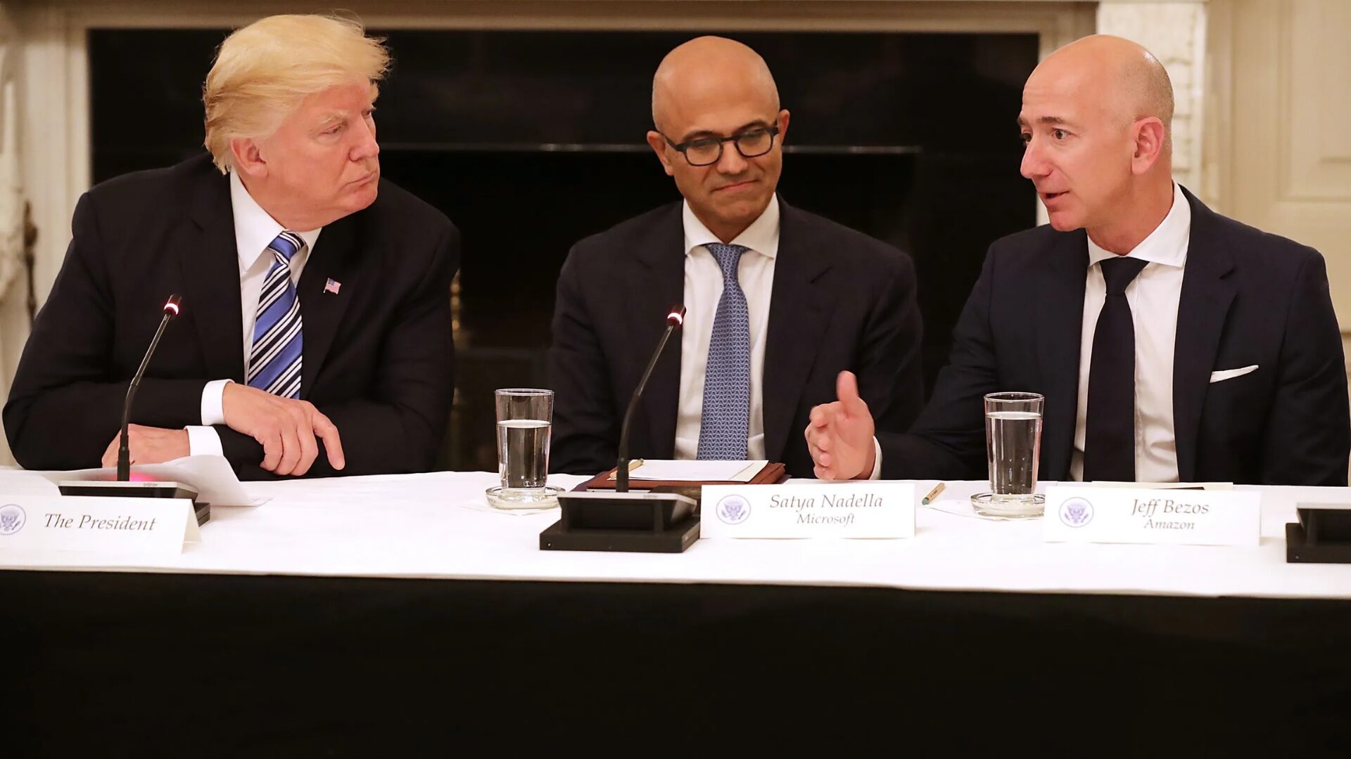 amazon - bezos - trump