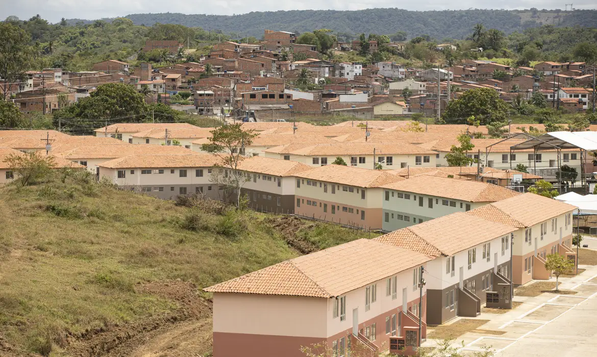 Construção, Casas populares, Moradias populares