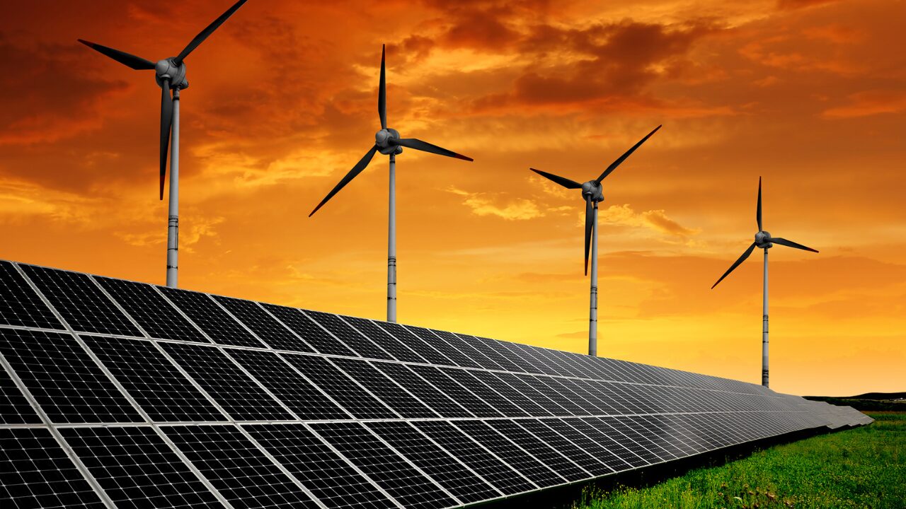 Os cortes de geração de energia renovável no Ceará, causados pela falta de infraestrutura de transmissão, resultaram em prejuízos milionários, afetando investimentos e a confiança no setor de energias solares e eólicas.