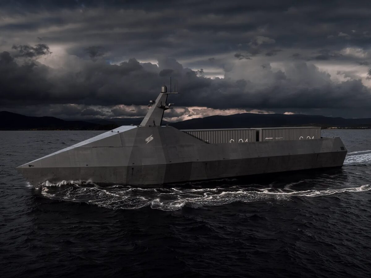 A Saronic adquiriu o estaleiro Gulf Craft e investirá US$ 250 milhões para fabricar navios autônomos, iniciando com o modelo Marauder.