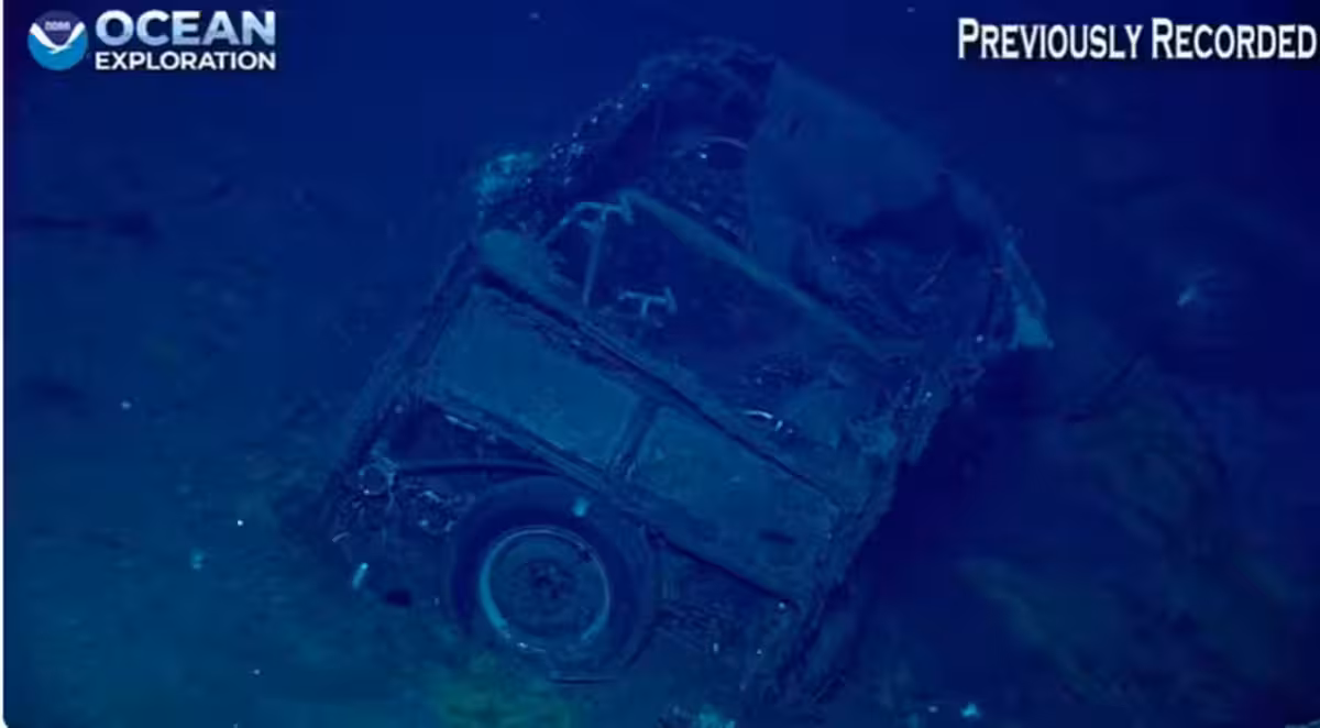 Carro antigo, Carro, Navio, Porta-Aviões, Segunda Guerra